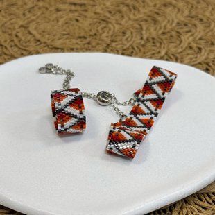 copy_Bracelet with gradient scales red