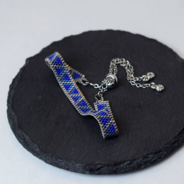 Blue geometric bracelet with palladium