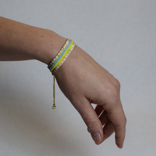 Patriotic bracelet with gold